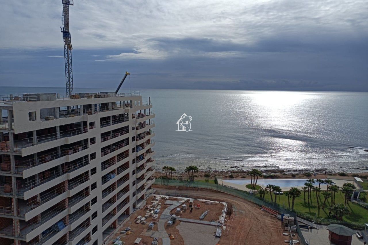 Flat in Torrevieja, Spain, 89 m² - picture 1