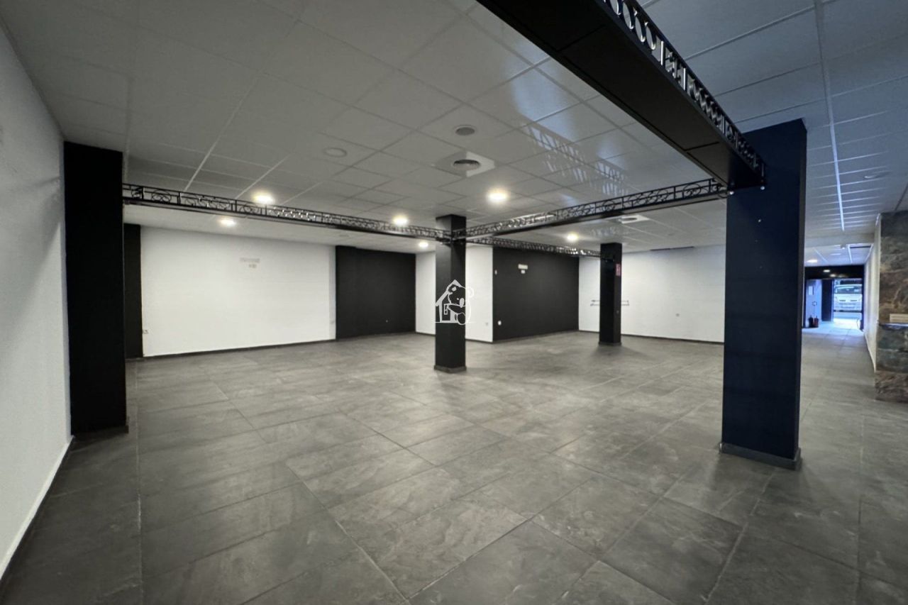 Industriale a Torrevieja, Spagna, 780 m² - foto 2