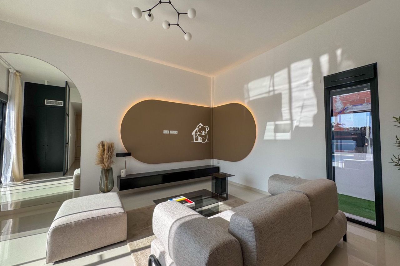 Villa in San Miguel de Salinas, Spain, 108 m² - picture 2