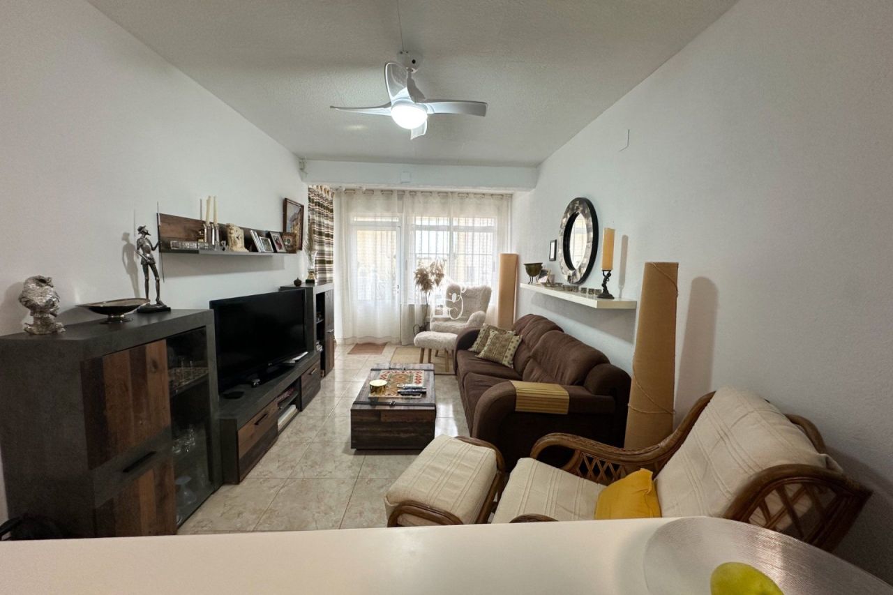 Chalet in San Miguel de Salinas, Spain, 110 m² - picture 3