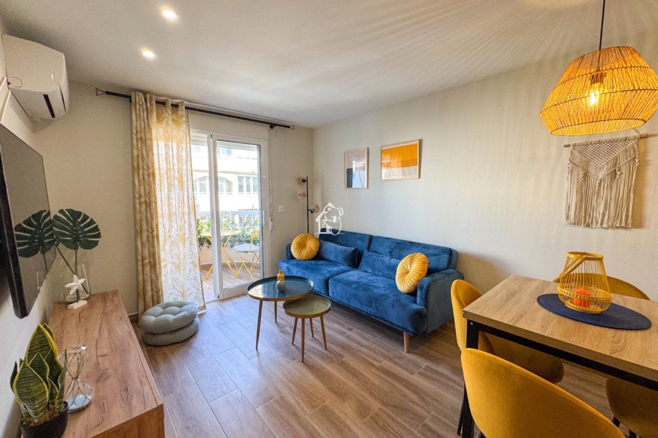 Apartment in Torrevieja, Spain, 65 m² - picture 3