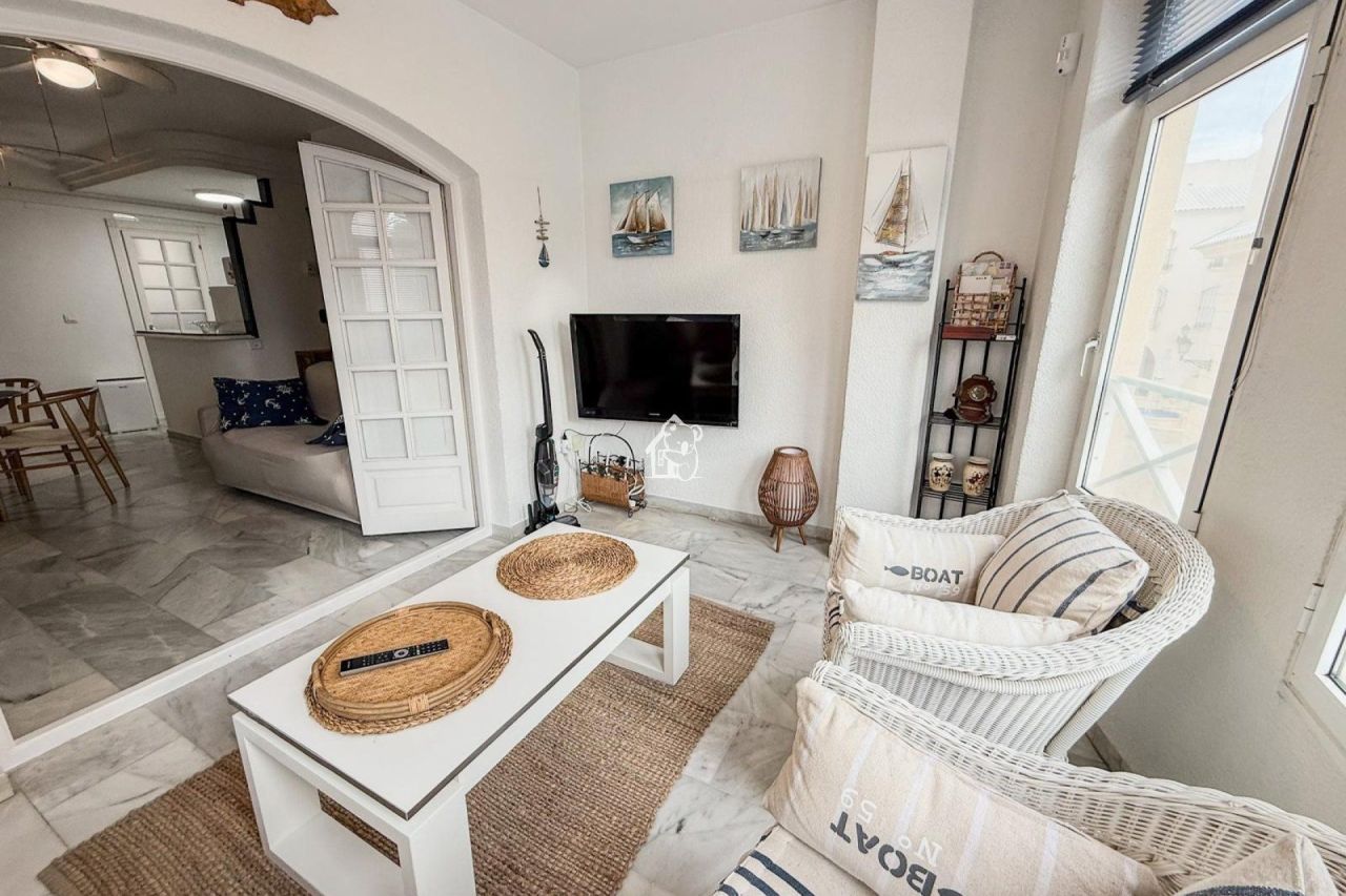 Apartment in Torrevieja, Spain, 75 m² - picture 3