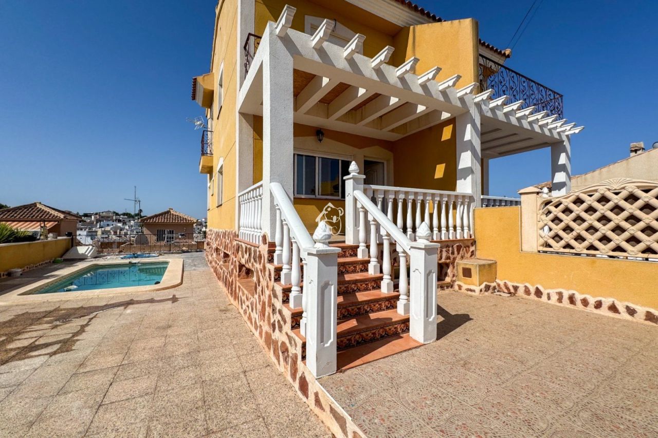Chalet à San Miguel de Salinas, Espagne, 169 m² - image 3