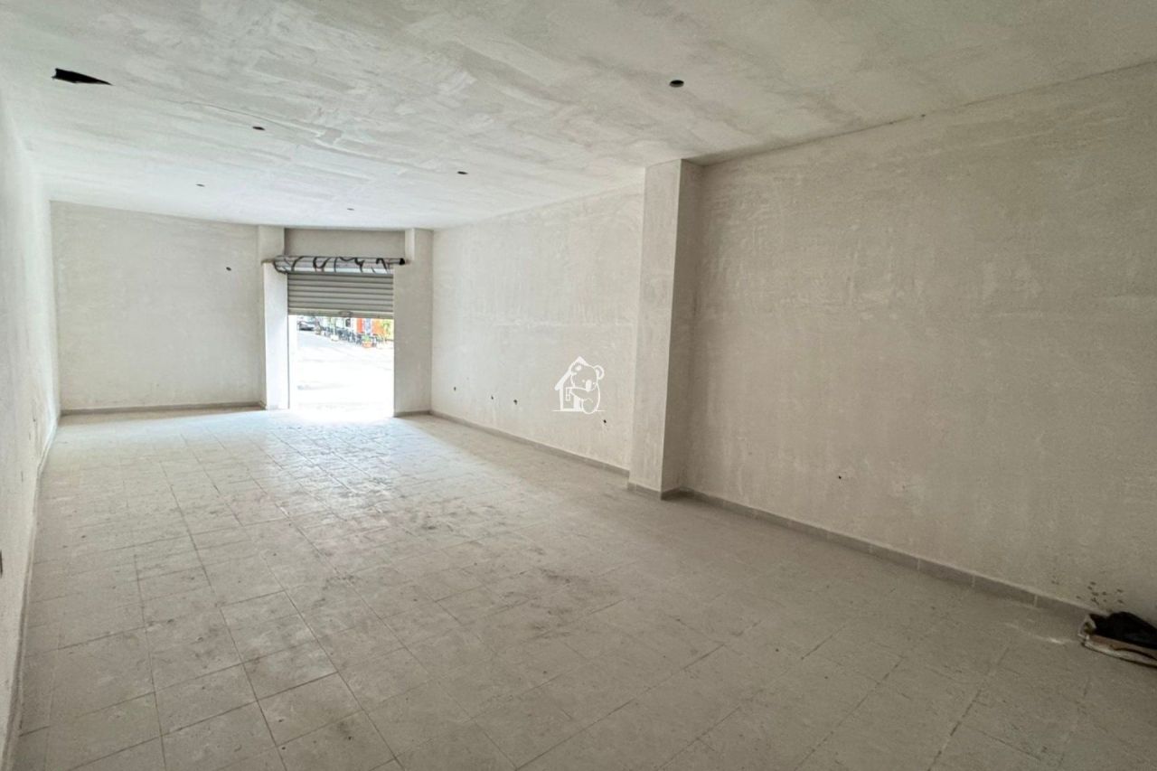 Shop in Torrevieja, Spain, 65 m² - picture 4