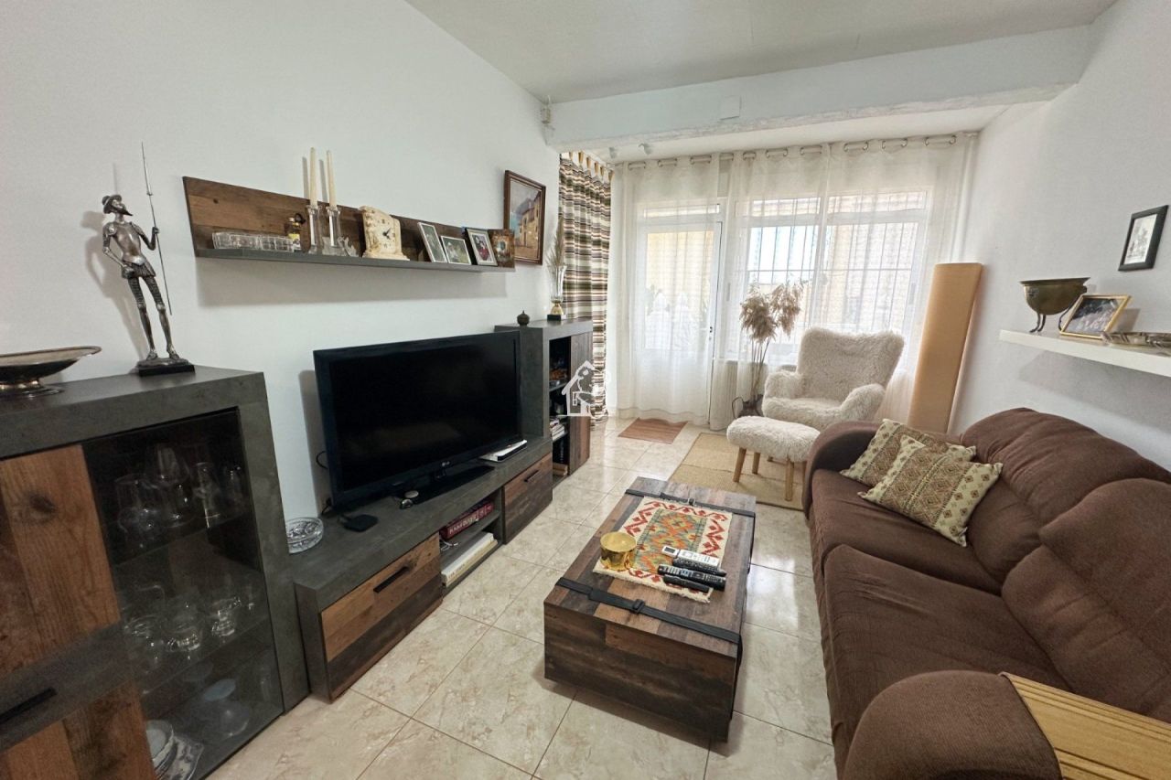 Chalet in San Miguel de Salinas, Spain, 110 m² - picture 4