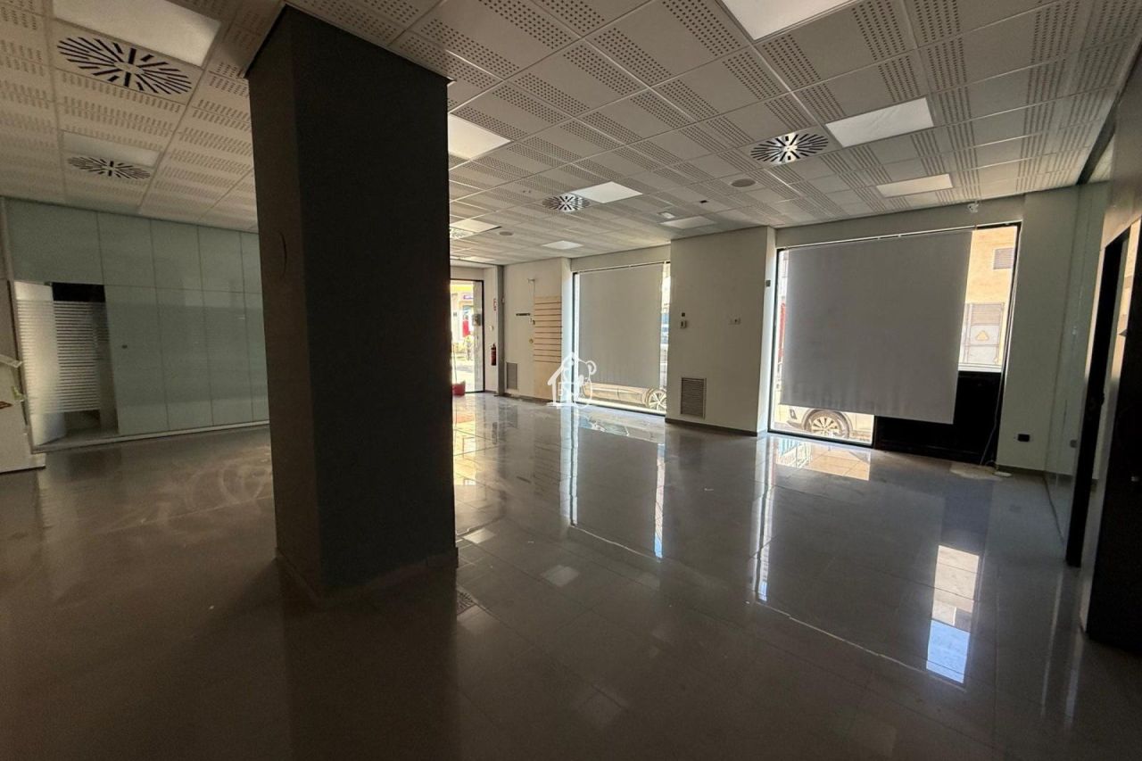 Oficina en Pilar de la Horadada, España, 140 m² - imagen 4