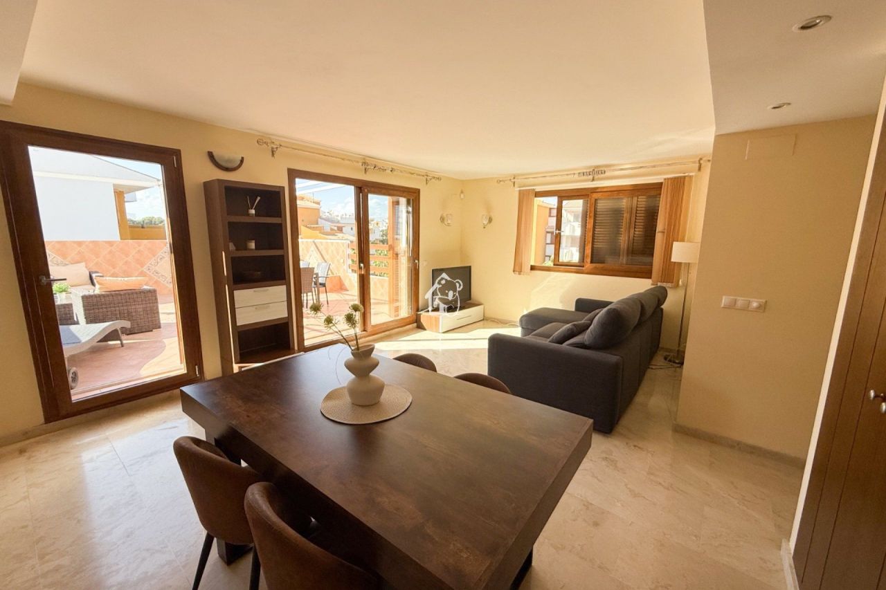 Apartment in Torrevieja, Spain, 80 m² - picture 4