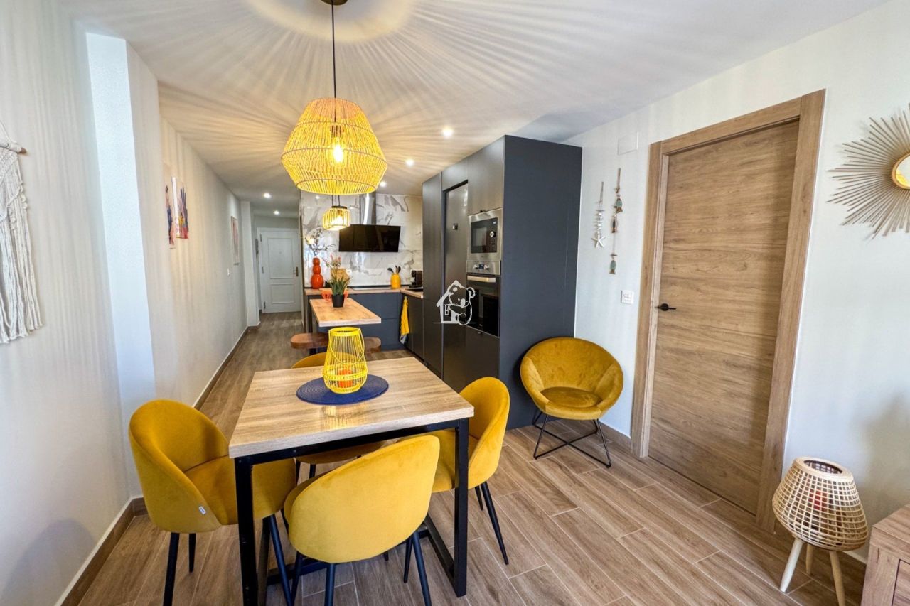 Apartment in Torrevieja, Spain, 65 m² - picture 5