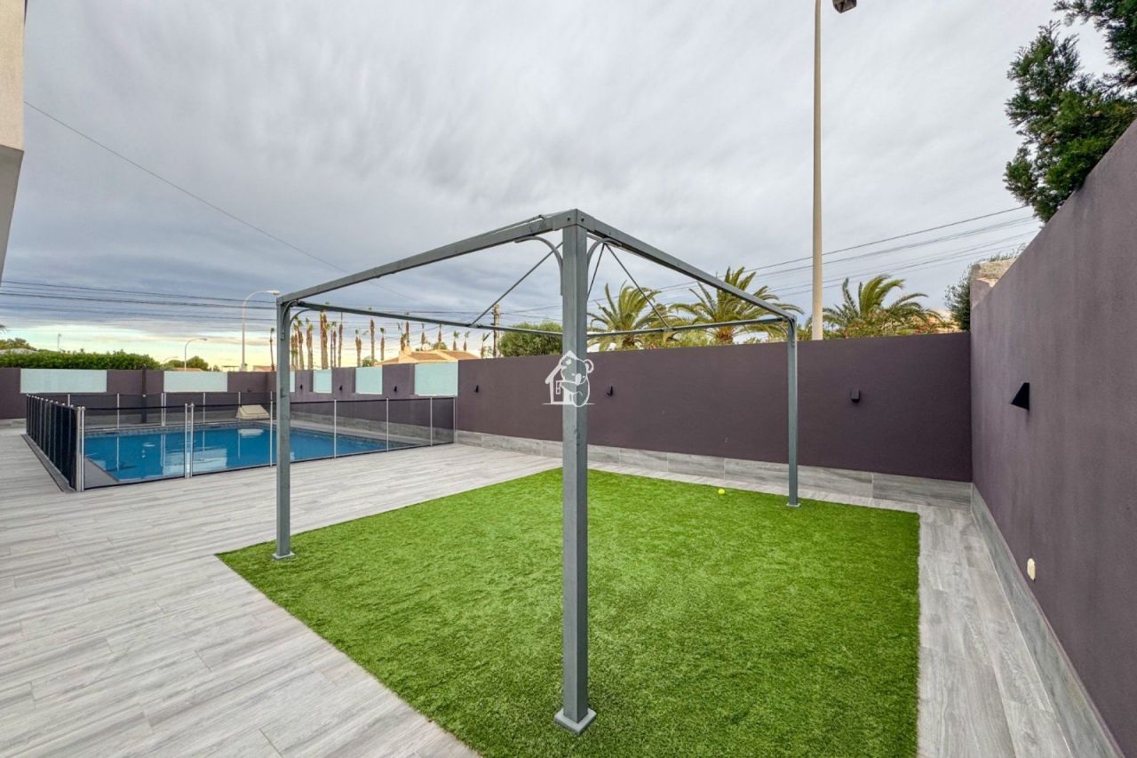 Villa a Torrevieja, Spagna, 162 m² - foto 5