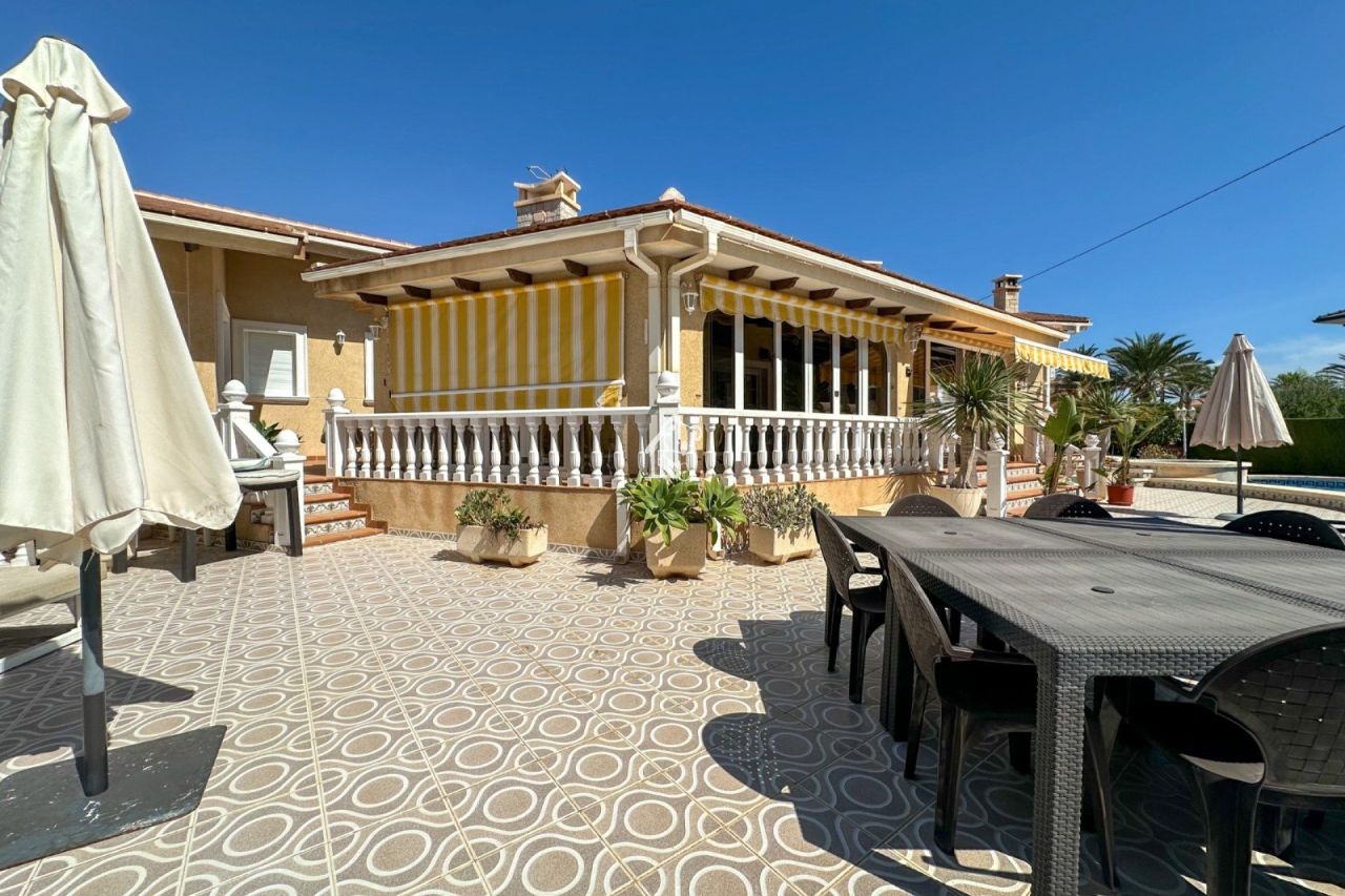 Villa à Orihuela Costa, Espagne, 400 m² - image 5