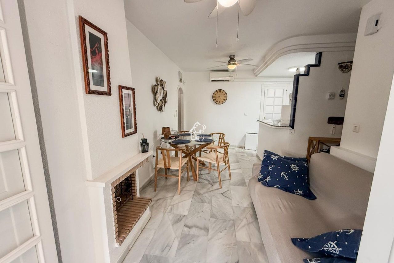 Apartment in Torrevieja, Spain, 75 m² - picture 5