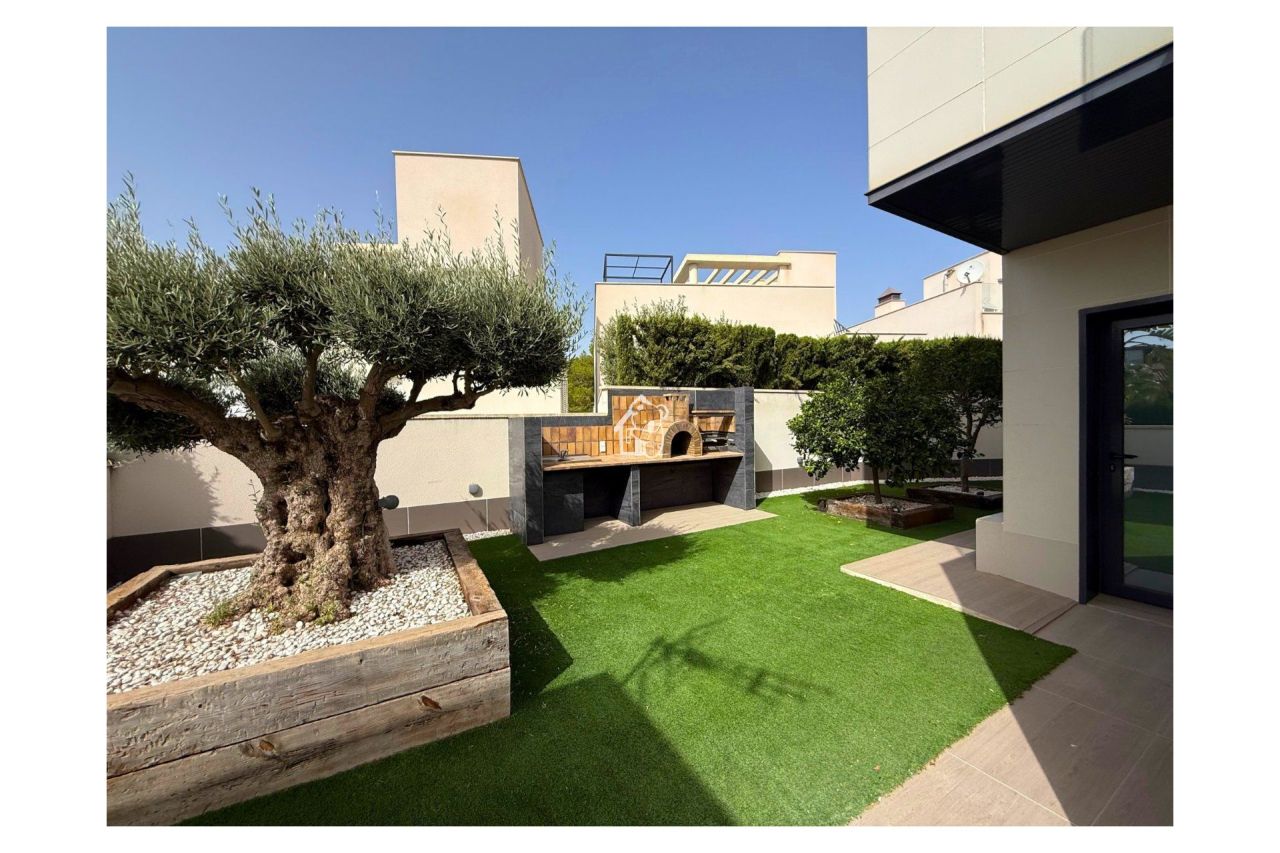 Villa in San Miguel de Salinas, Spain, 316 m² - picture 5