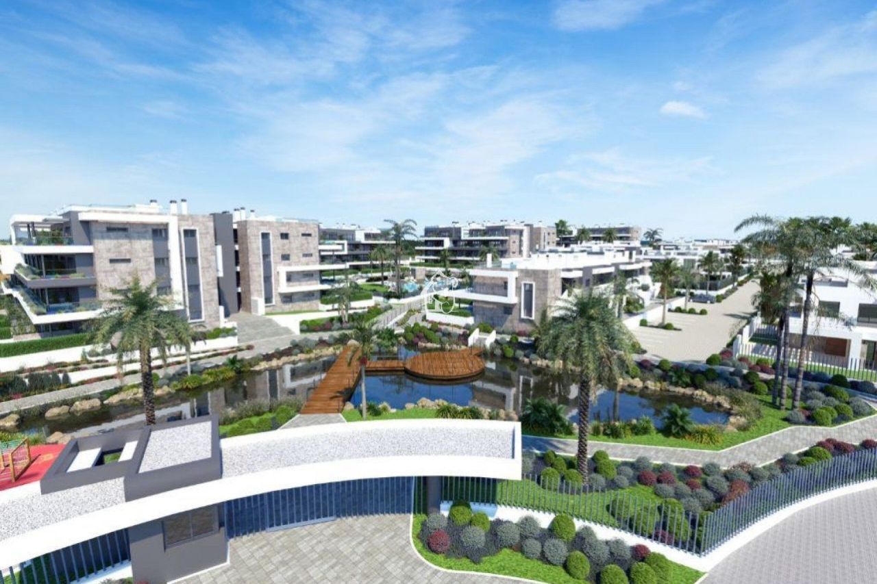 Apartment in Torrevieja, Spain, 80 m² - picture 6