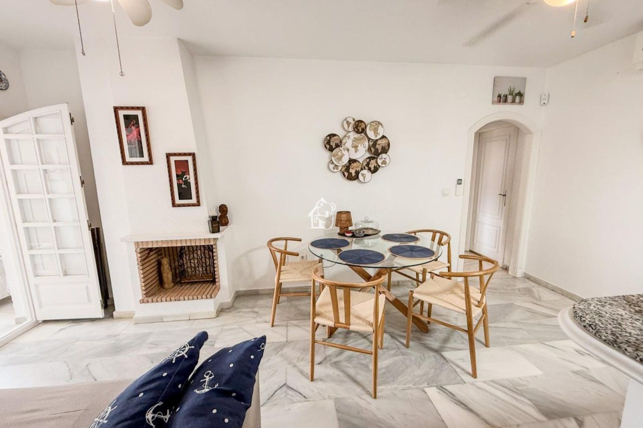 Apartment in Torrevieja, Spain, 75 m² - picture 6