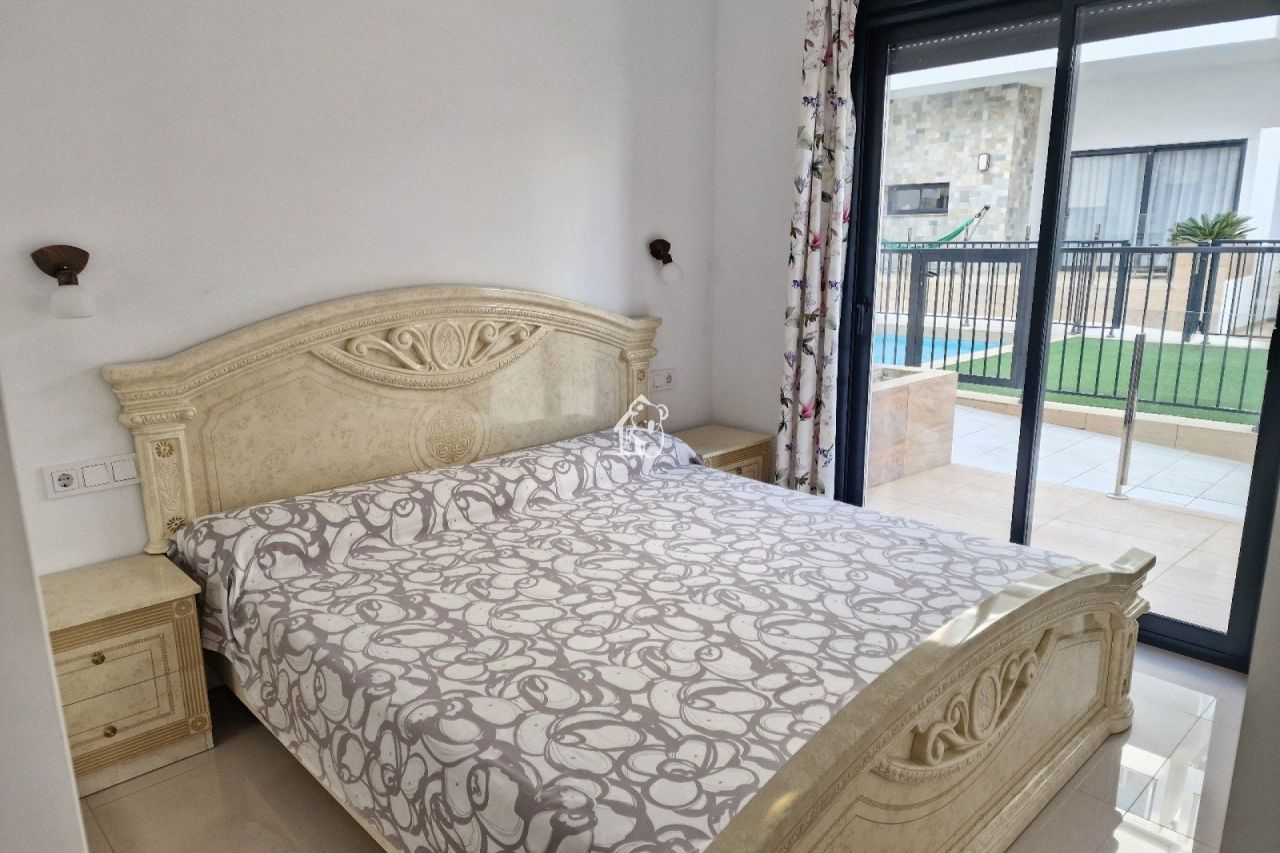 Apartment in Arenales del Sol, Spain, 85 m² - picture 7