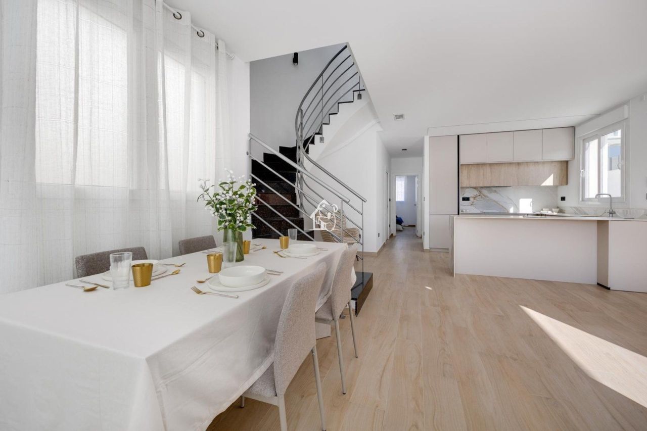 Villa in Torrevieja, Spain, 120 m² - picture 7