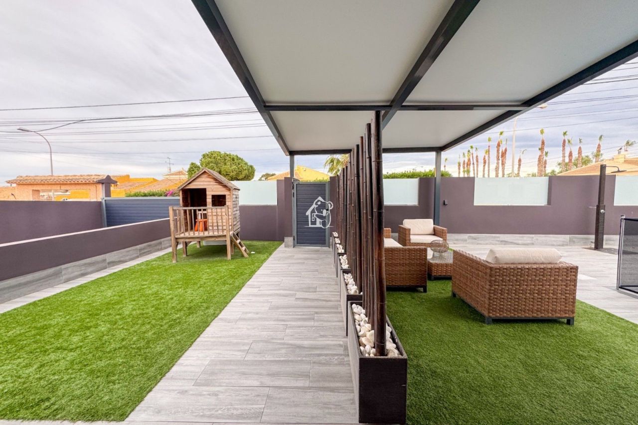 Villa a Torrevieja, Spagna, 162 m² - foto 8