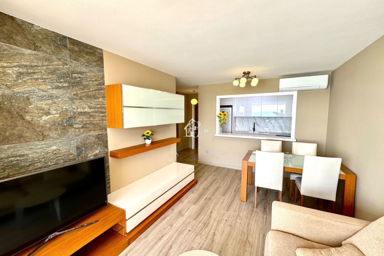 Flat in Torrevieja, Spain, 90 m² - picture 9