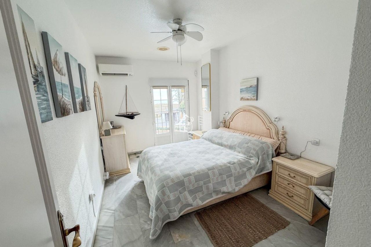 Apartment in Torrevieja, Spain, 75 m² - picture 9