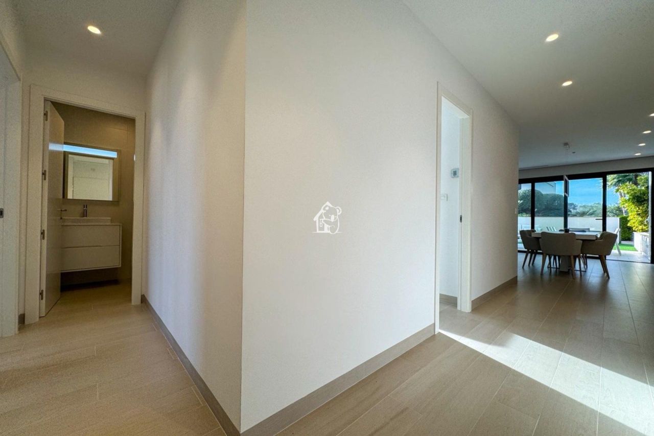 Apartamento en Las Colinas, España, 105 m² - imagen 10