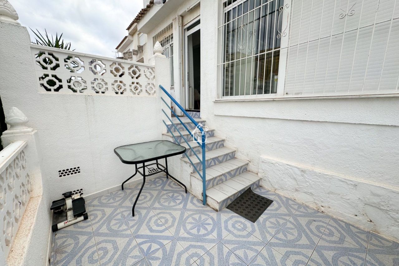 Chalet in San Miguel de Salinas, Spain, 110 m² - picture 10