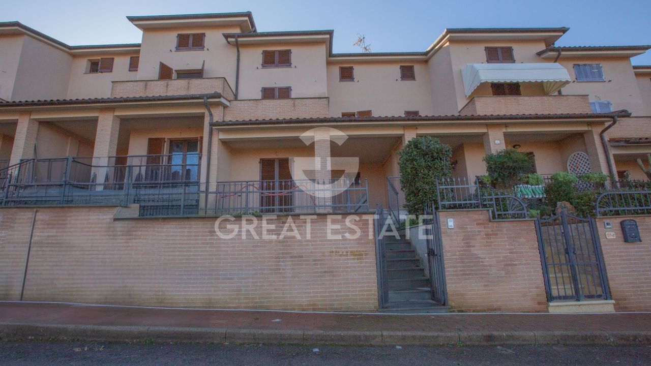 Villa in Citta della Pieve, Italy, 200.35 m² - picture 1