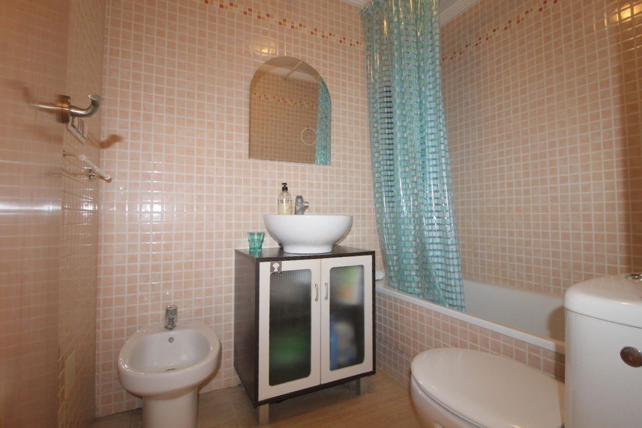 Flat in Torrevieja, Spain, 54 m² - picture 8