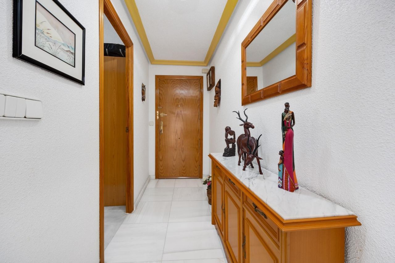 Flat in Torrevieja, Spain, 65 m² - picture 13