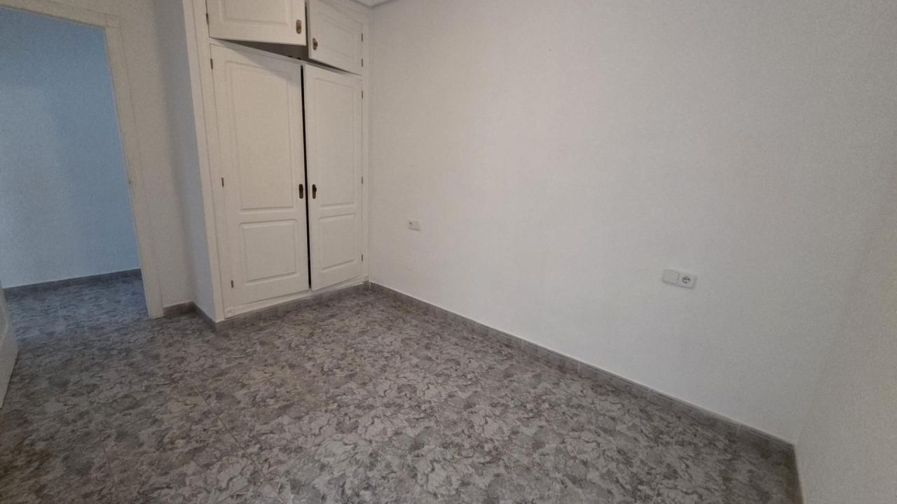 Flat in Torrevieja, Spain, 60 m² - picture 5