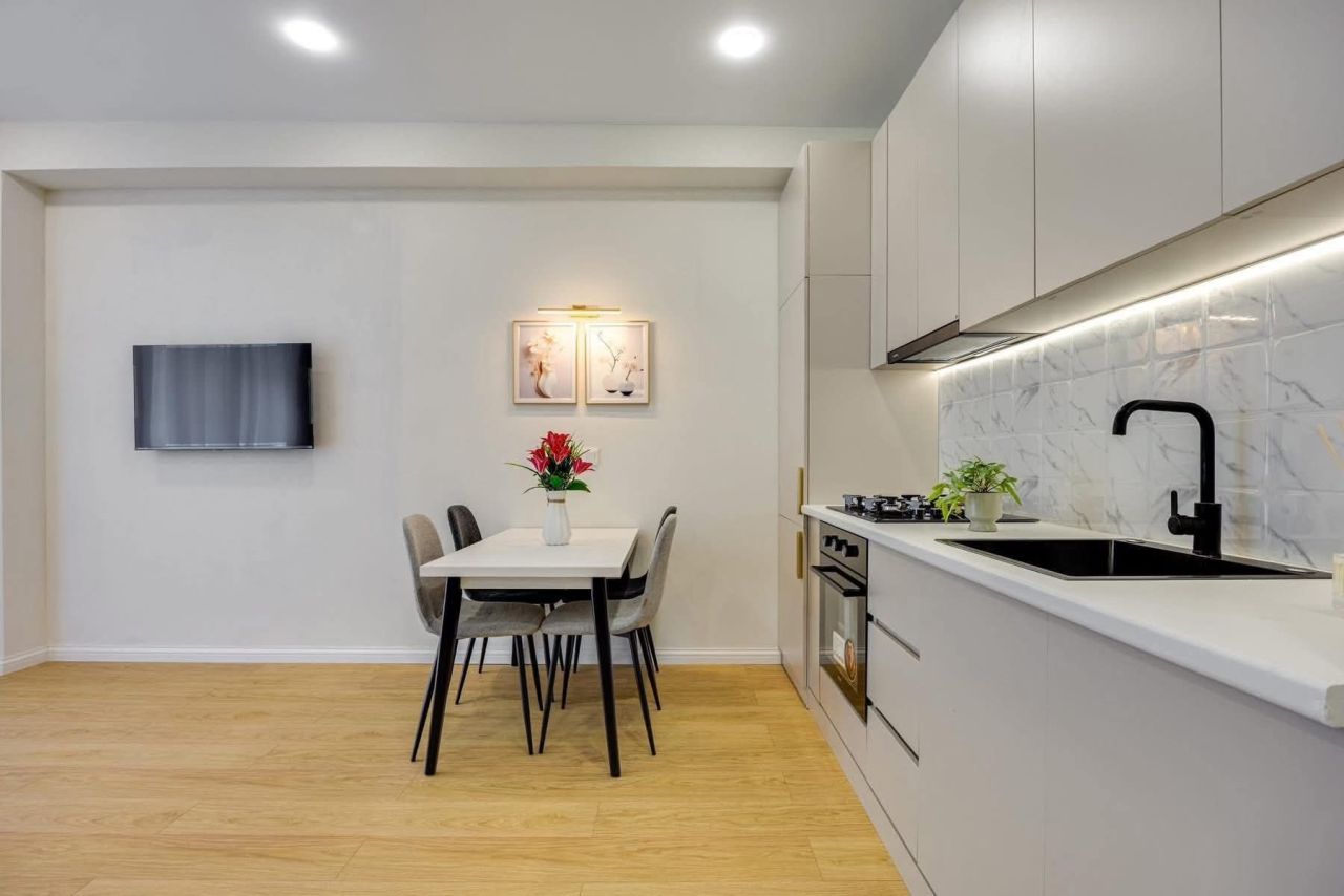 Flat in Tbilisi, Georgia, 86 m² - picture 1