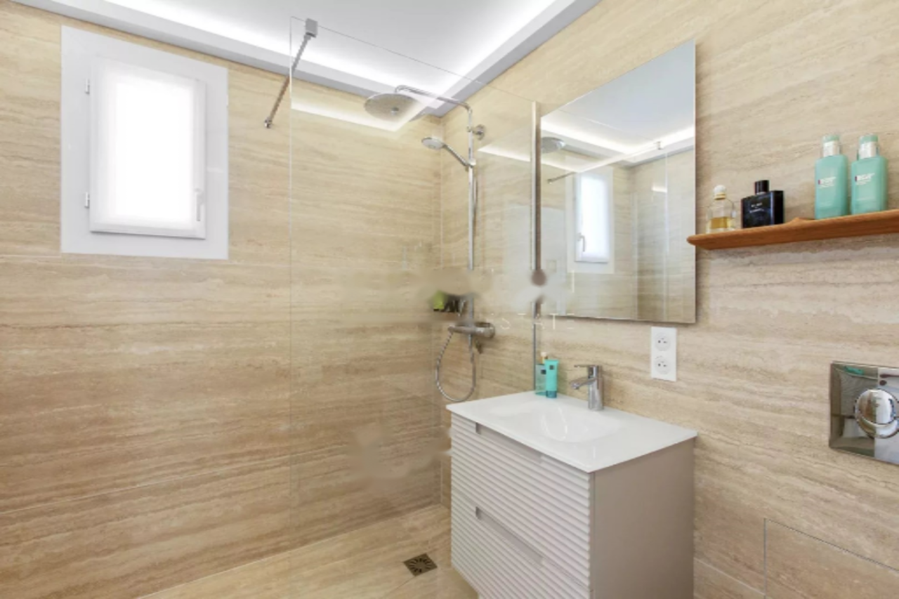 Flat in Cannes, France, 75 m² - picture 16