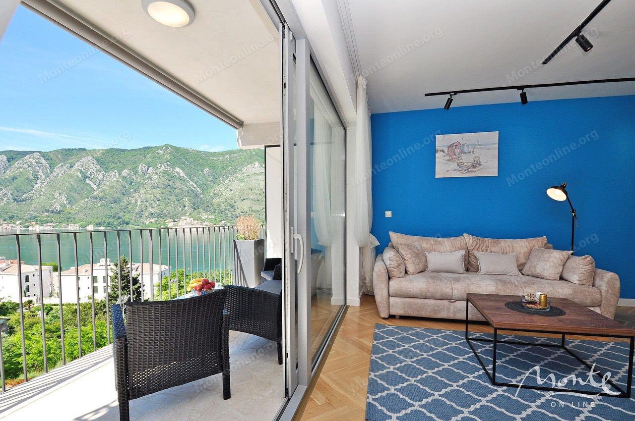 Apartment in Dobrota, Montenegro, 52 m² - picture 8