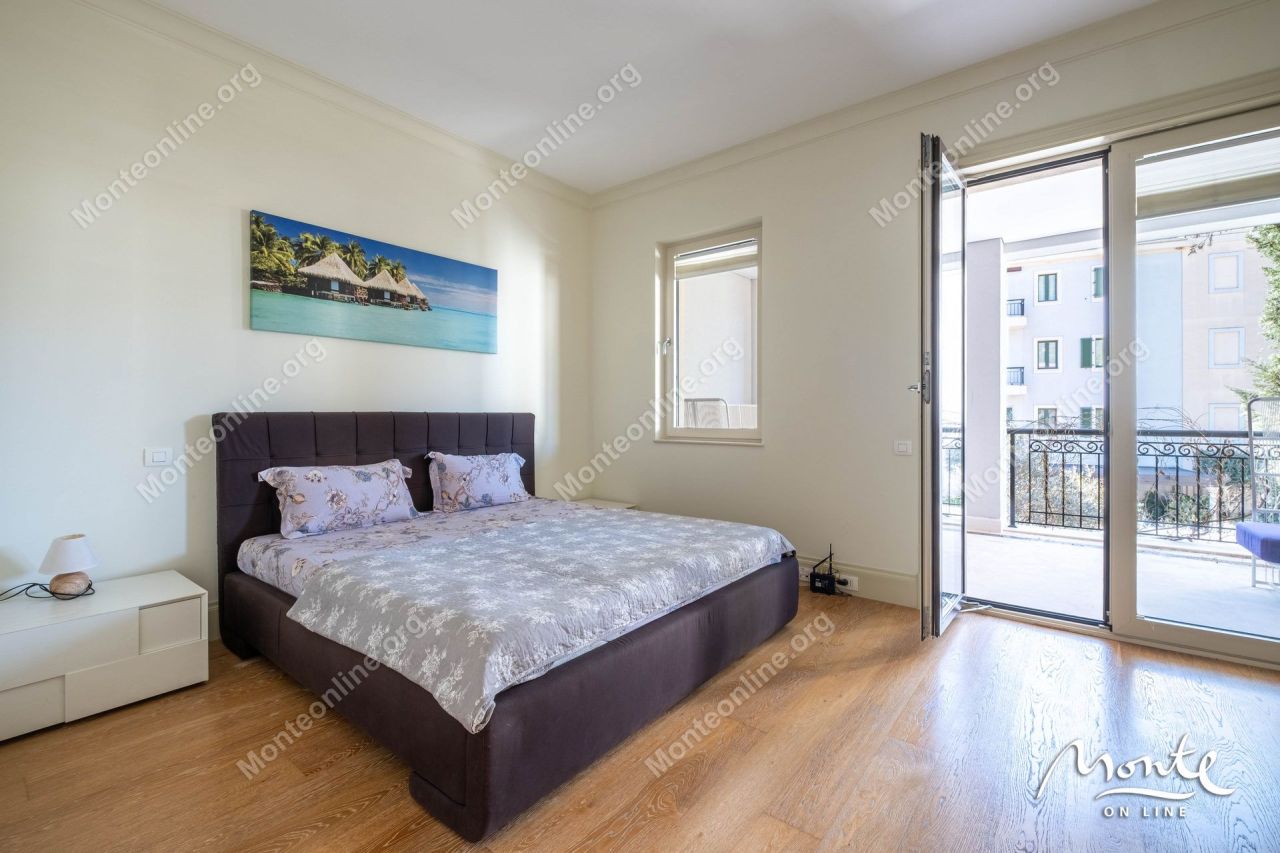 Apartment in Tivat, Montenegro, 115 m² - picture 18