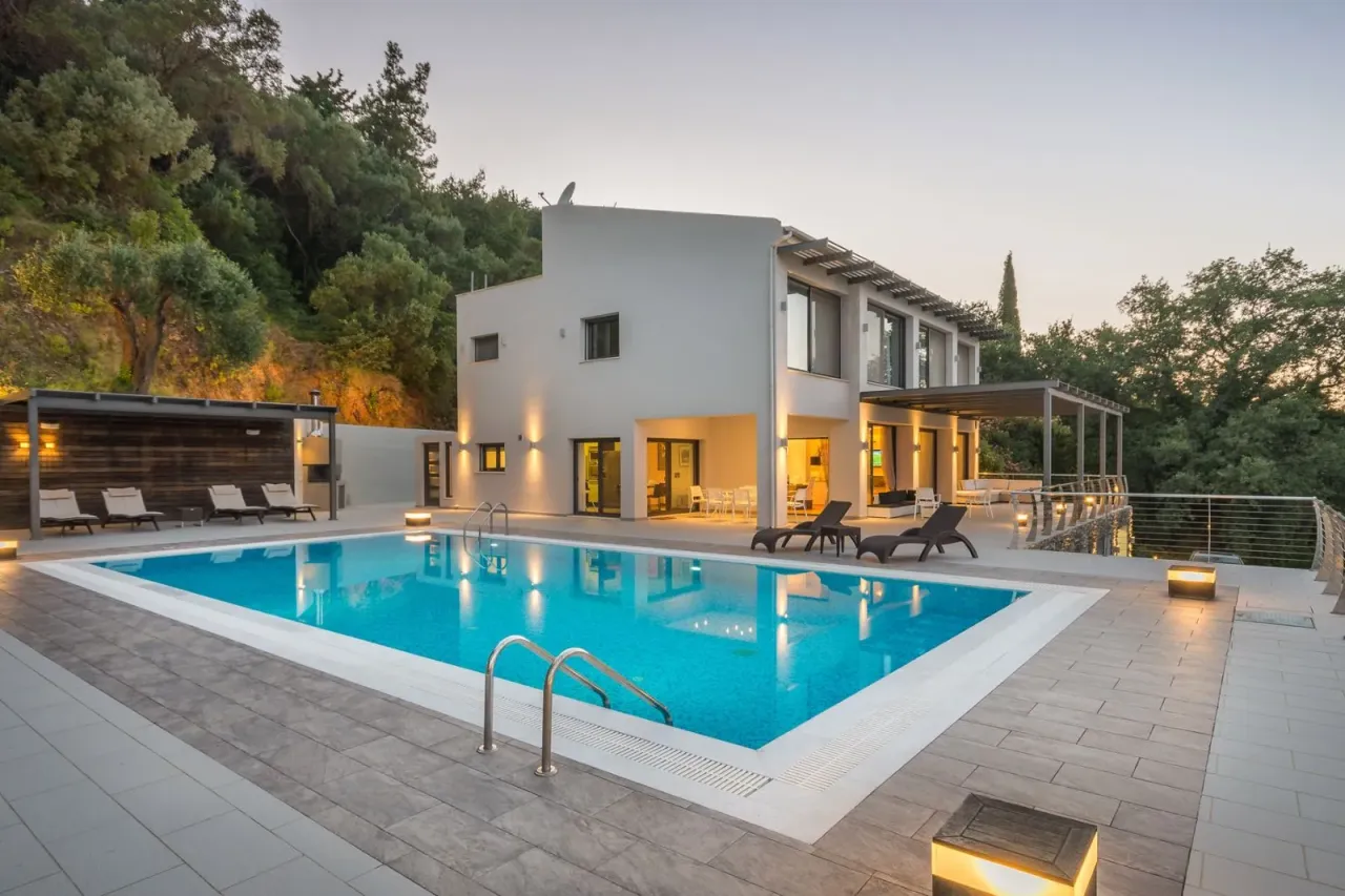 Villa a Corfù, Grecia, 489 m² - foto 1