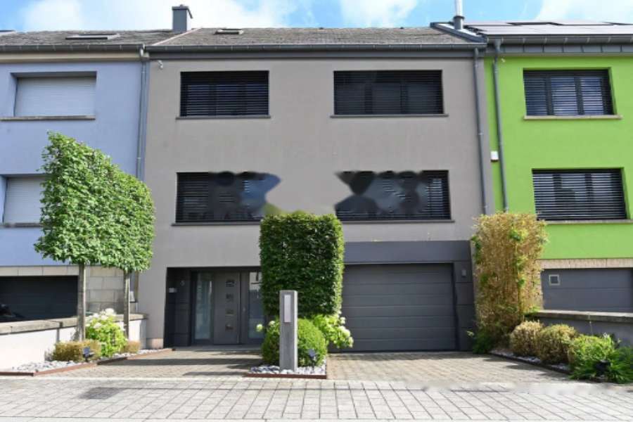 House in Luxembourg, Luxembourg, 194 m² - picture 1
