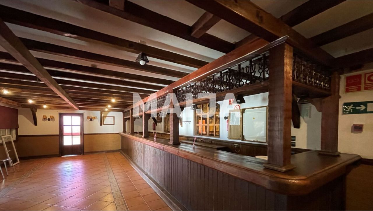 Commercial property in Estepona, Spain, 1 150 m² - picture 10