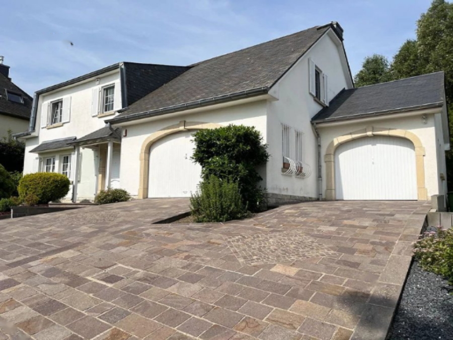 Flat in Luxembourg, Luxembourg, 257 m² - picture 2