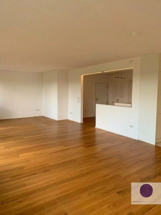 Flat in Luxembourg, Luxembourg, 180 m² - picture 2