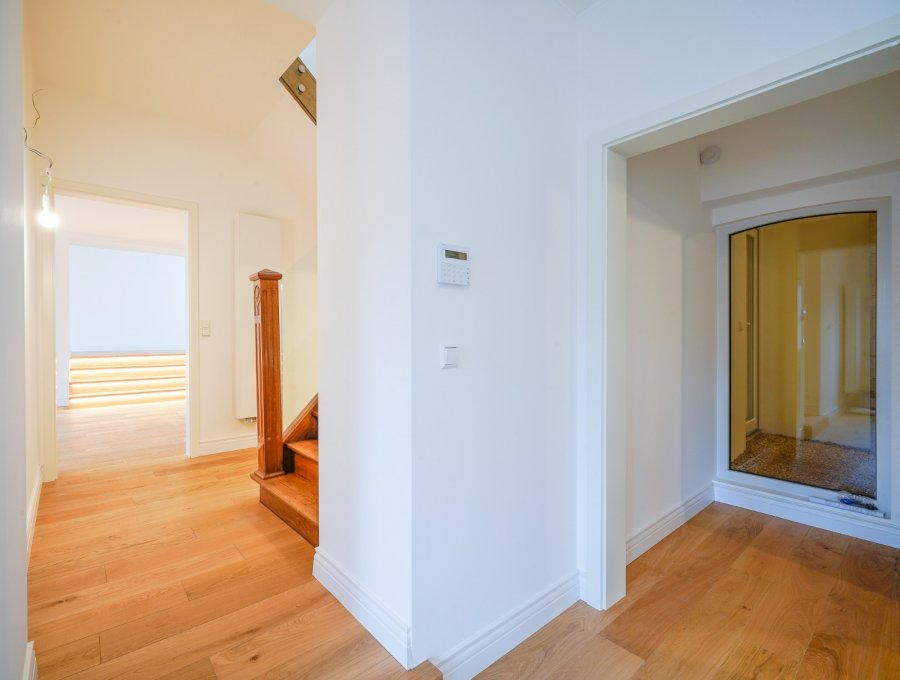 Flat in Luxembourg, Luxembourg, 305 m² - picture 7