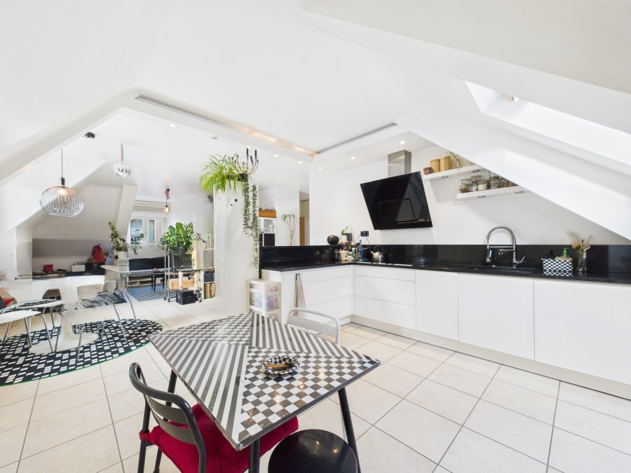 Flat in Luxembourg, Luxembourg, 91 m² - picture 1