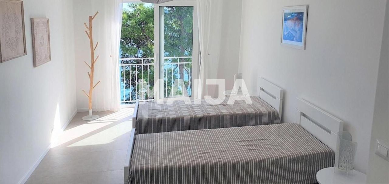 Villa on Korcula island, Croatia, 260 m² - picture 8