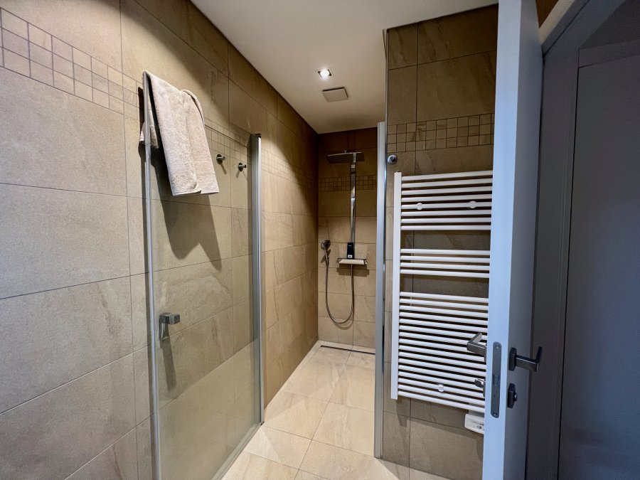 Flat in Luxembourg, Luxembourg, 126 m² - picture 6