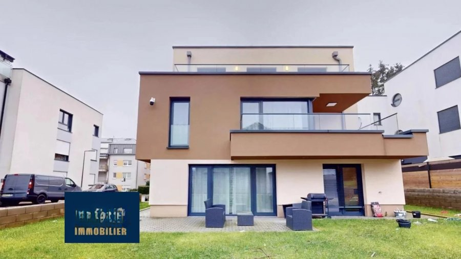 House in Luxembourg, Luxembourg, 250 m² - picture 1