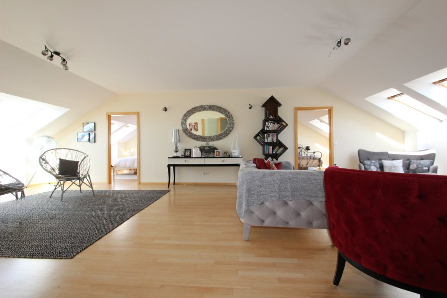 Flat in Luxembourg, Luxembourg, 200 m² - picture 1