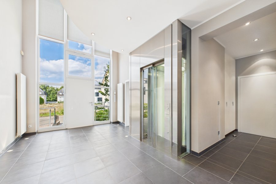House in Luxembourg, Luxembourg, 435 m² - picture 2