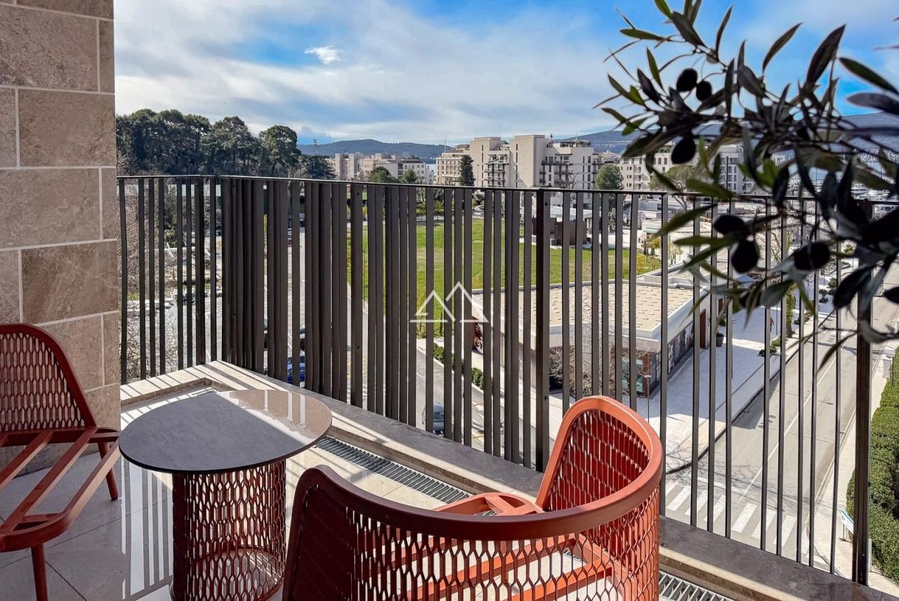Apartamento en Tivat, Montenegro, 99 m² - imagen 4