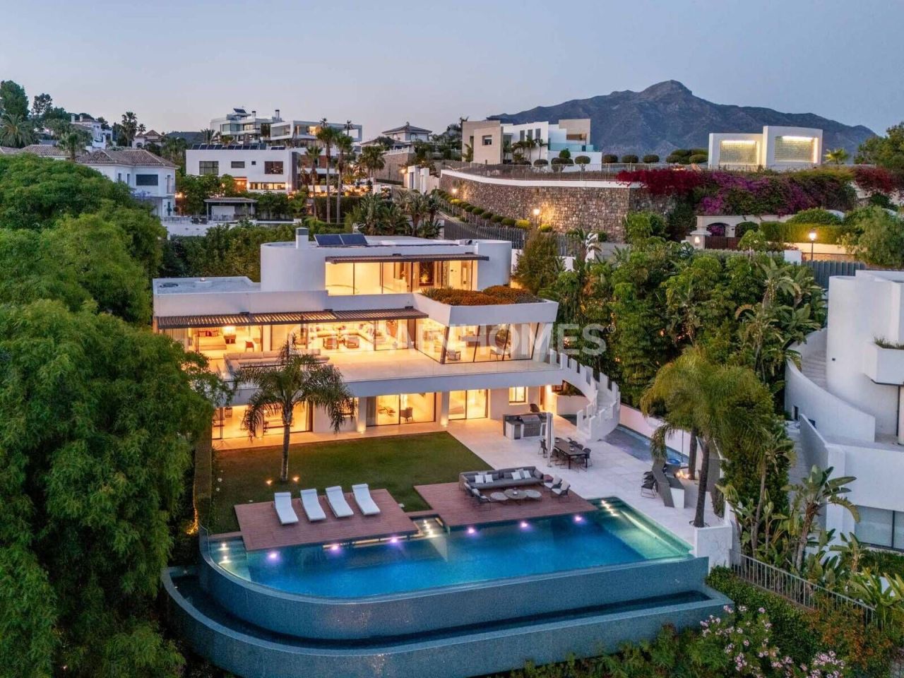 Villa in Benahavis, Spain, 867 m² - picture 8