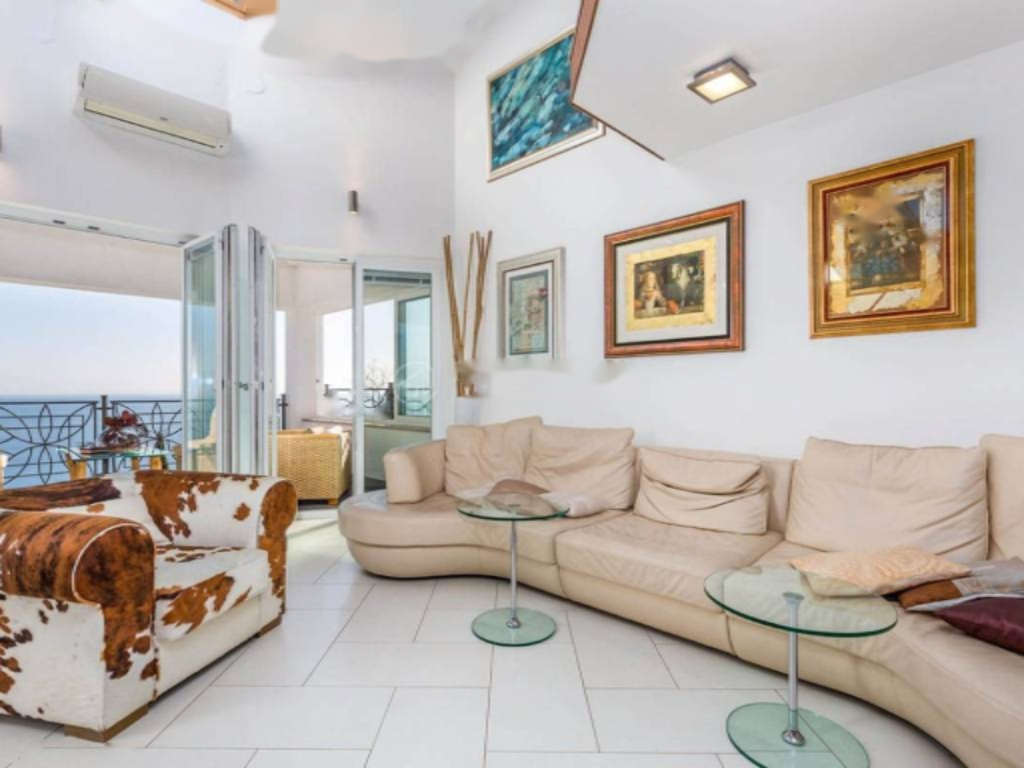 Casa en Opatija, Croacia, 481 m² - imagen 16