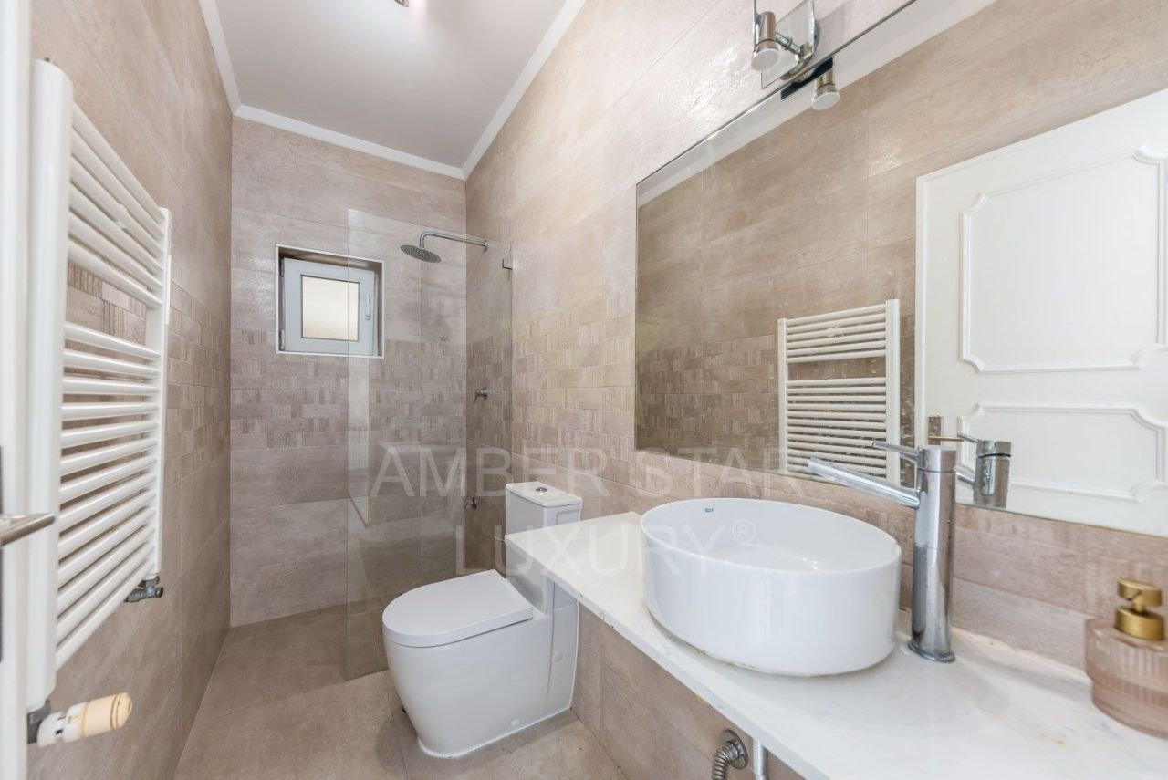 House in Cascais, Portugal, 165.25 m² - picture 12