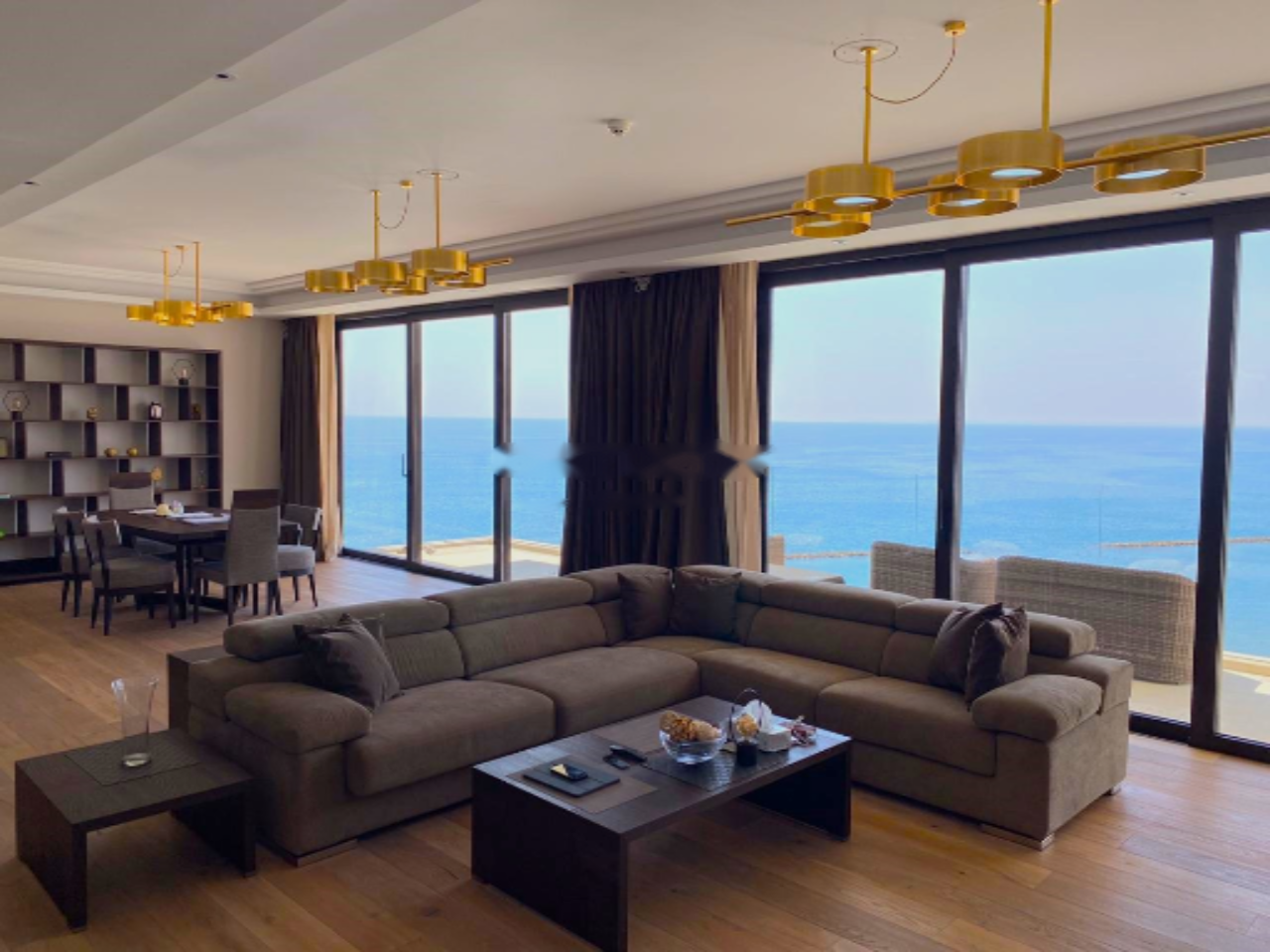 Piso en Agios Tychon, Chipre, 219 m² - imagen 1